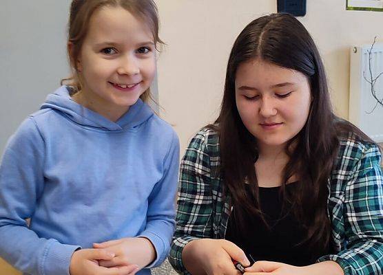 uczniowie podczas warsztatów ekologicznych