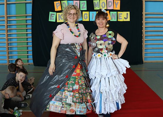 nauczycielki podczas pokazu