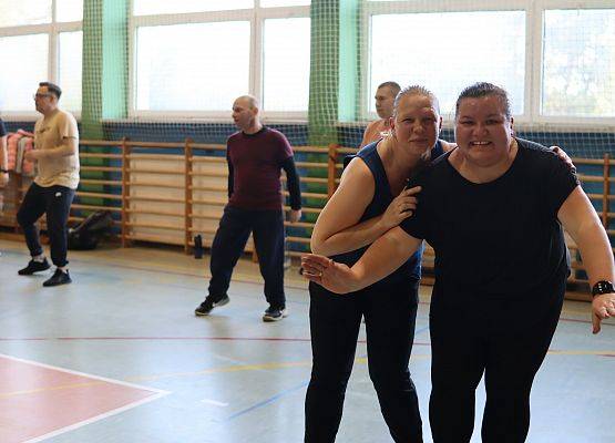 uczestnicy charytatywnej zumby