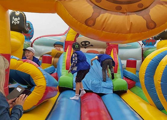 Grafika 4: Wycieczka przedszkolaków do Tajnej Bazy Pirackiej w Grąbkowie.