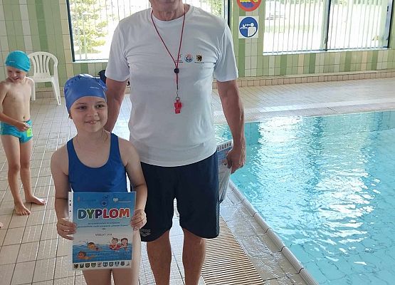 uczennica z trenerem