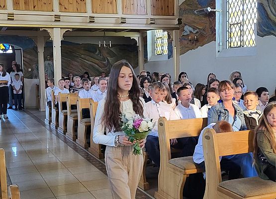 uczestnicy mszy świętej