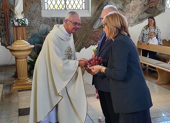 uczestnicy mszy świętej