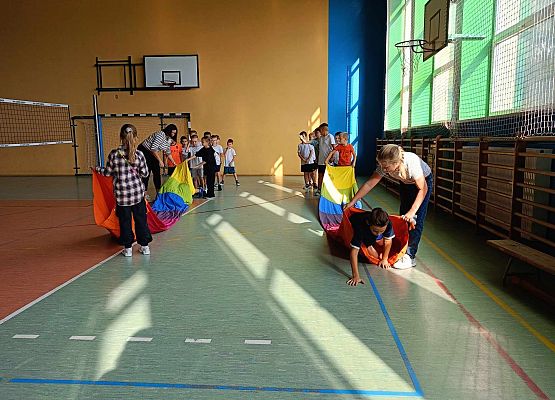 uczniowie podczas konkurencji