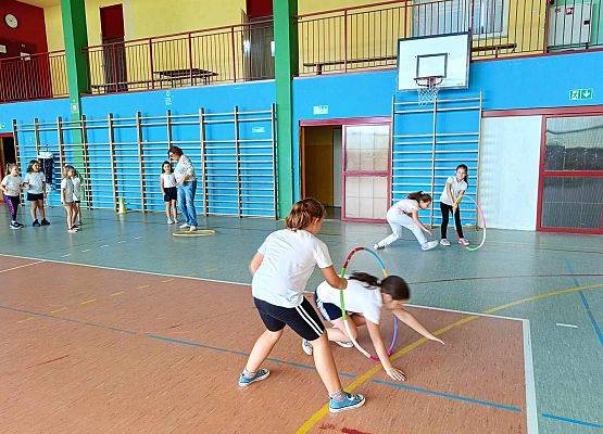 uczniowie podczas konkurencji