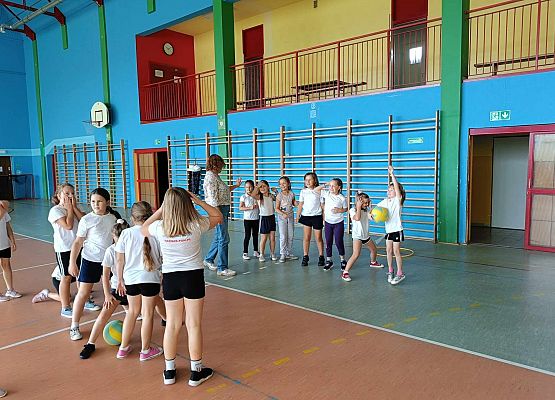 uczniowie podczas konkurencji