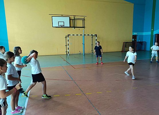 uczniowie podczas konkurencji