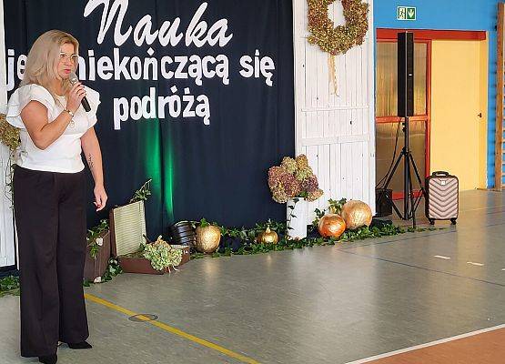 przewodnicząca rady rodziców przemawia