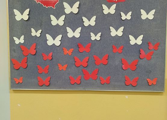 dekoracja w szkolnym holu