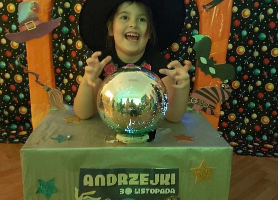 Grafika 7: Andrzejki w przedszkolu