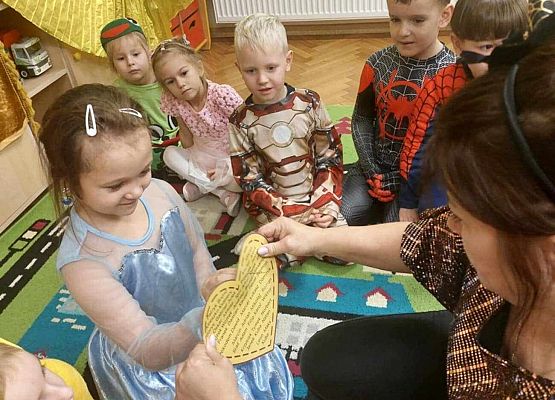 Grafika 10: Andrzejki w przedszkolu