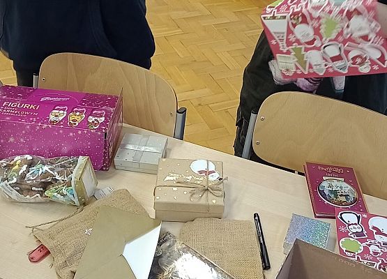 uczniowie podczas lekcji online