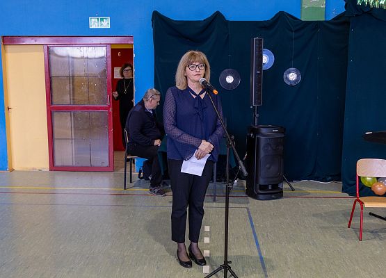 pani wicedyrektor przemawia