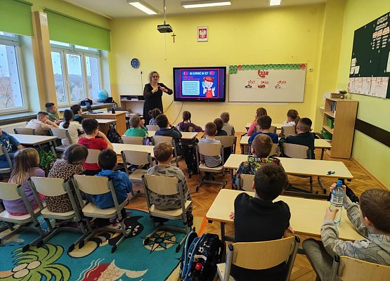 uczniowie podczas lekcji