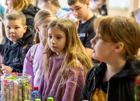 uczestnicy kiermaszu