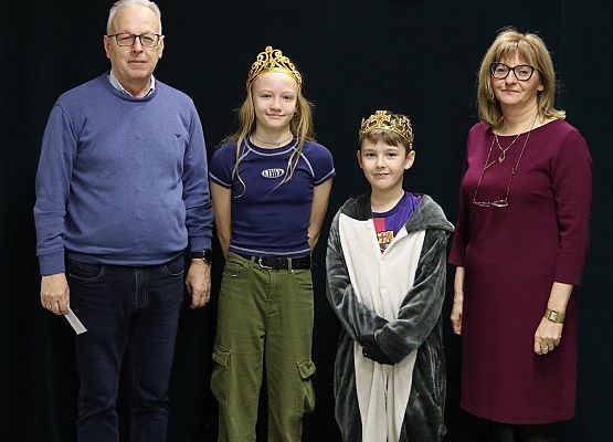 Dyrekcja z królową i królem balu