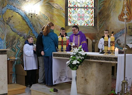 Uczniowie dziękują rekolekcjoniście