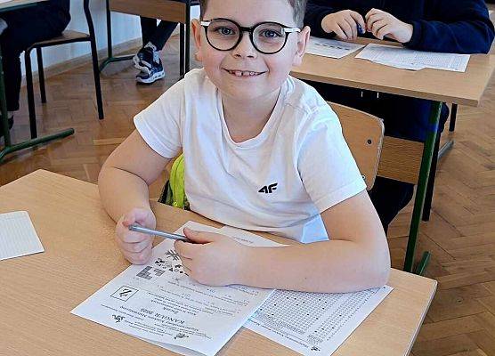 uczeń podczas konkursu