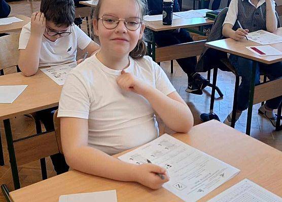 uczennica podczas konkursu