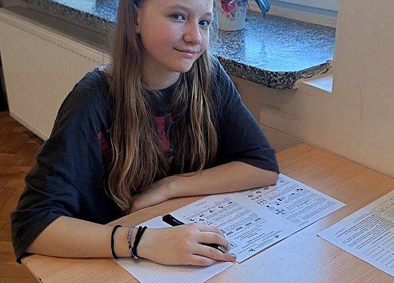 uczennica podczas konkursu