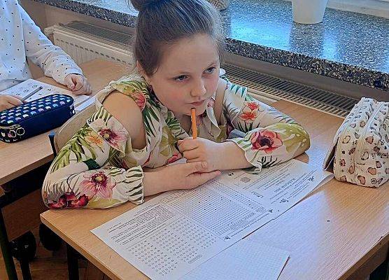 uczennica podczas konkursu