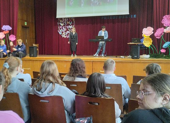 prezentacja szkoły przygotowana przez uczniów