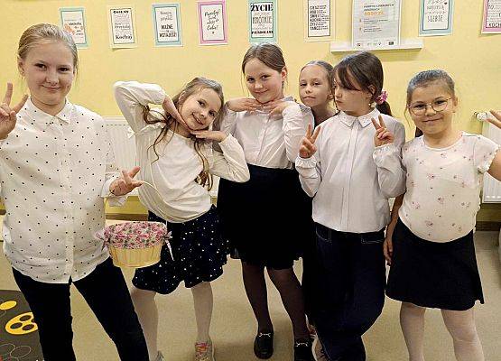 zdjęcie grupowe dzieci