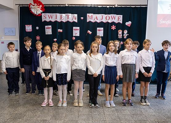 uczestnicy majowych uroczystości