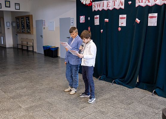 uczestnicy majowych uroczystości