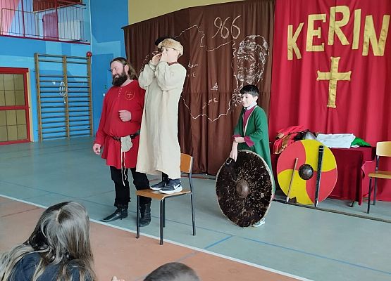 uczestnicy lekcji historii