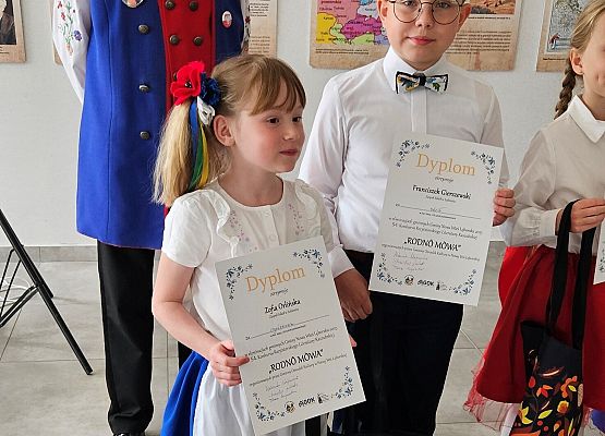 zdjęcie grupowe uczestników konkursu