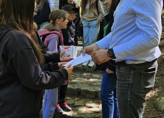 uczniowie w czasie warsztatów