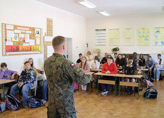 uczniowie biorą udział w  szkoleniu