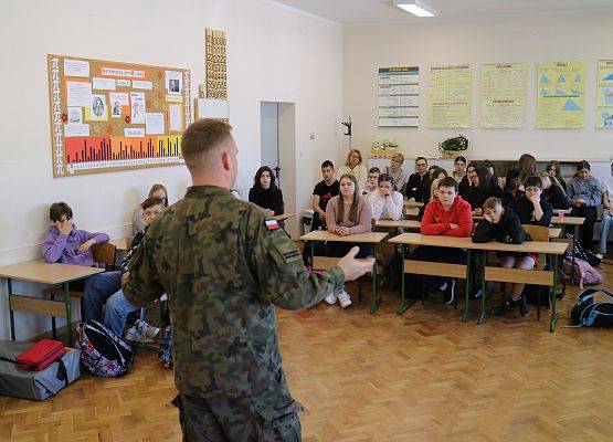 uczniowie biorą udział w  szkoleniu