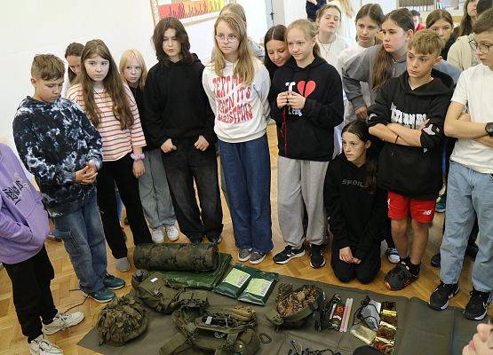 uczniowie biorą udział w  szkoleniu