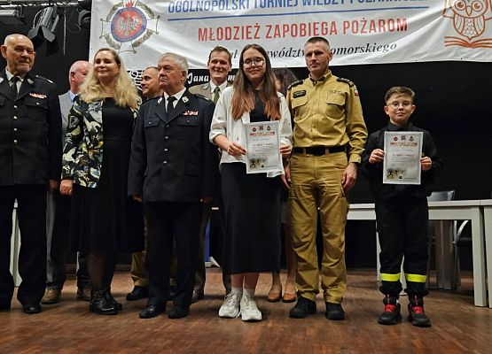 Grafika 1: Sukces ucznia Szkoły Podstawowej w Łebieniu na Ogólnopolskim Turnieju Wiedzy Pożarniczej „Młodzież Zapobiega Pożarom”.