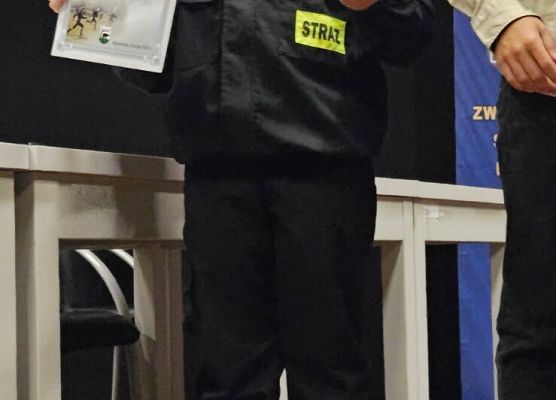 Grafika 4: Sukces ucznia Szkoły Podstawowej w Łebieniu na Ogólnopolskim Turnieju Wiedzy Pożarniczej „Młodzież Zapobiega Pożarom”.