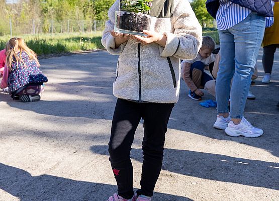 dziecko w trakcie warsztatów