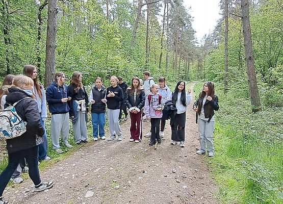 uczniowie w trakcie warsztatów