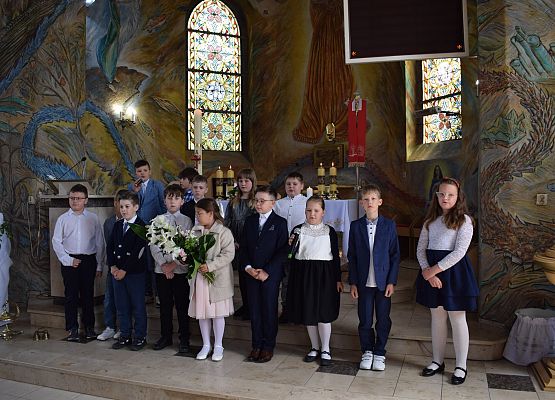 Grafika 15: Występ naszych uczniów z okazji Dnia Matki  w kościele w Łebieniu