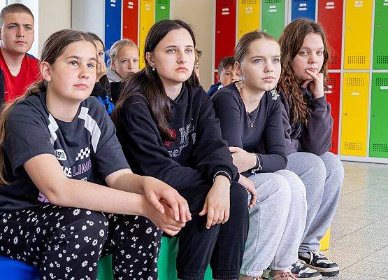 uczniowie podczas zajęć