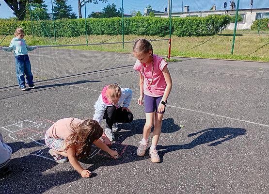 Grafika 15: Dzień pustej klasy