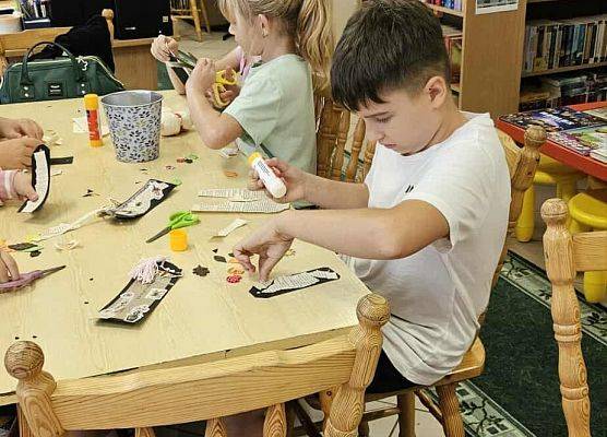 uczniowie podczas zajęć