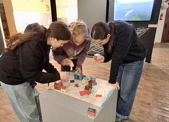 uczennice podczas zajęć