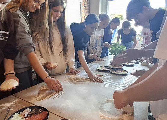 uczniowie podczas warsztatów