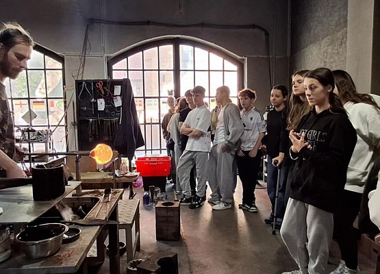 uczniowie podczas warsztatów