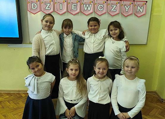 Grafika 8: Dzień Dziewczynek