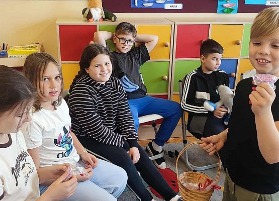 Grafika 16: Dzień Dziewczynek