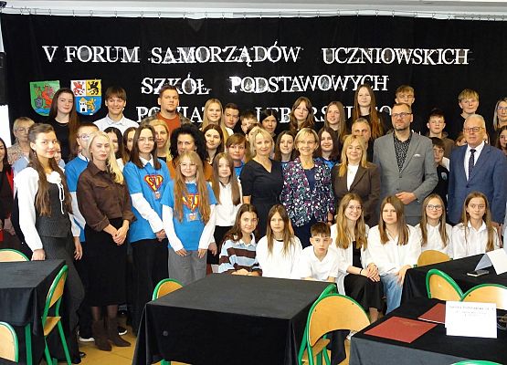 uczestnicy V Forum Samorządów Uczniowskich Szkół Podstawowych Powiatu Lęborskiego