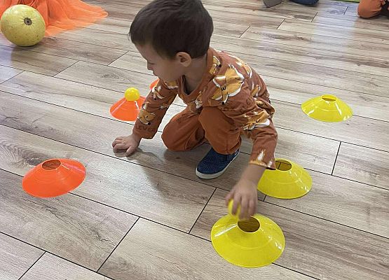 dziecko podczas zabawy